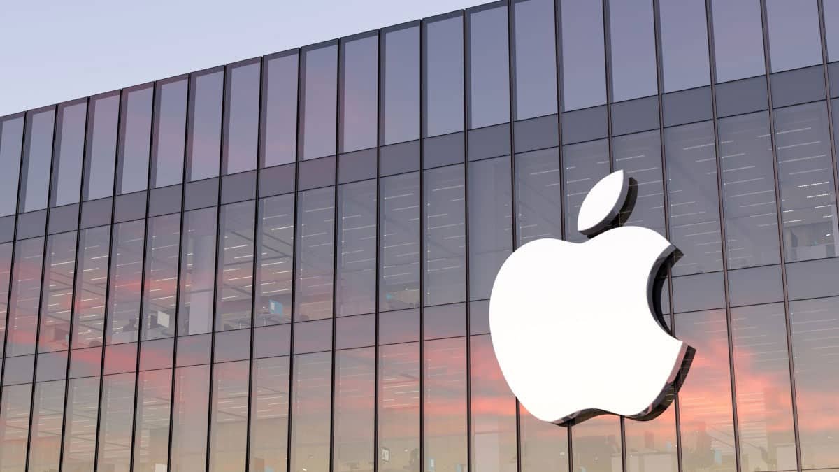 Apple Takes Aim at NVIDIA with AI Data Center Chips